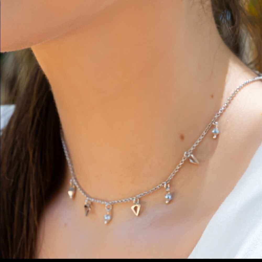 Silver Focus Choker White Rhodium Plated Versatile 50$